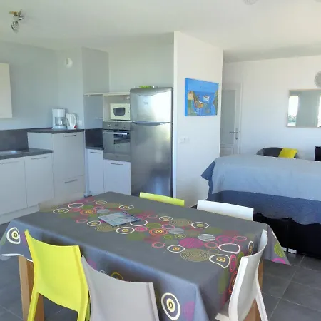 3 Chambres, Pkg, Large Terrasse, Quartier Plage *