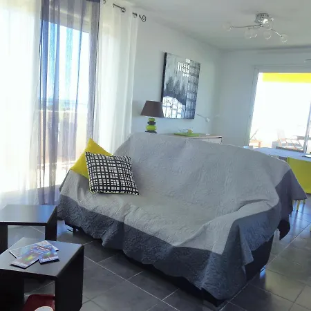 3 Chambres, Pkg, Large Terrasse, Quartier Plage דירה